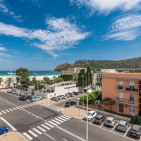 A Luxury At Poetto Beachfront Apartament Cagliari