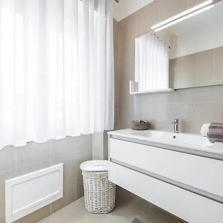 Apartament A Luxury At Poetto Beachfront