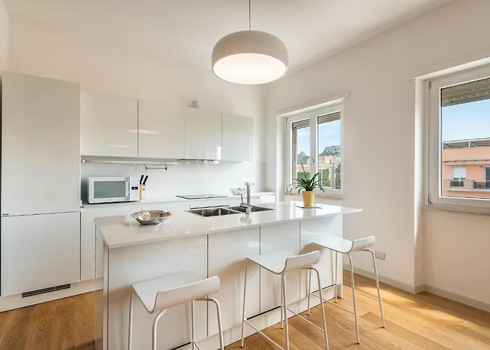 A Luxury At Poetto Beachfront Apartment *