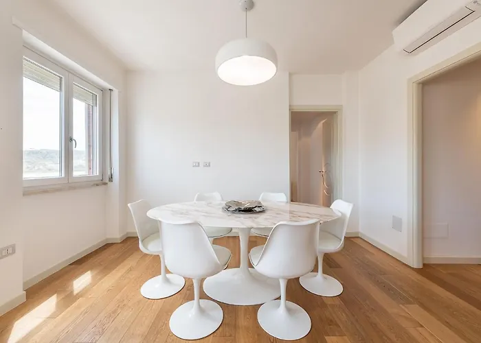 A Luxury At Poetto Beachfront Apartment Cagliari