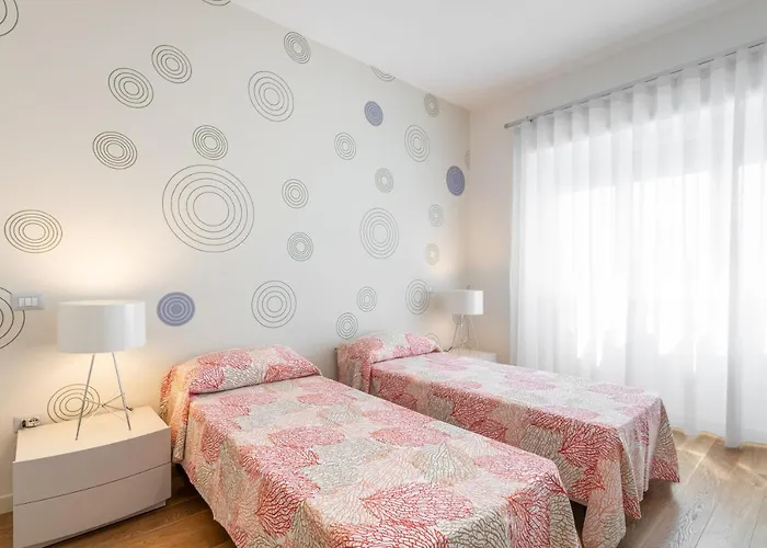 アパート A Luxury At Poetto Beachfront カリアリ