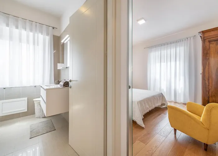 A Luxury At Poetto Beachfront Apartment Cagliari